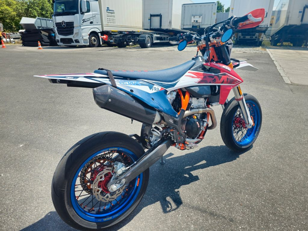 Supermoto